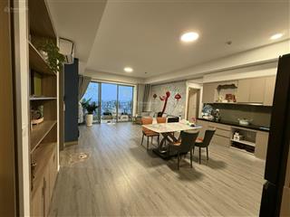 Bán căn 114m2 nội thất thiết kế + view công viên block c + giá 4.8 tỷ (102%) tầng cao thoáng