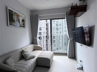 Bán căn 59m2 view hồ bơi block c + full nội thất + giá 2.850 tỷ (102%) sổ hồng sẵn + tầng đẹp