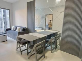 Bán căn 59m2 view hồ bơi block d + full nội thất + giá 2.850 tỷ (102%) + tầng đẹp