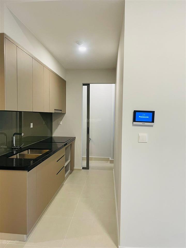Bán căn 59m2 view công viên, giá 2,8 tỷ (102%) sổ hồng sẵn, tầng trung đẹp