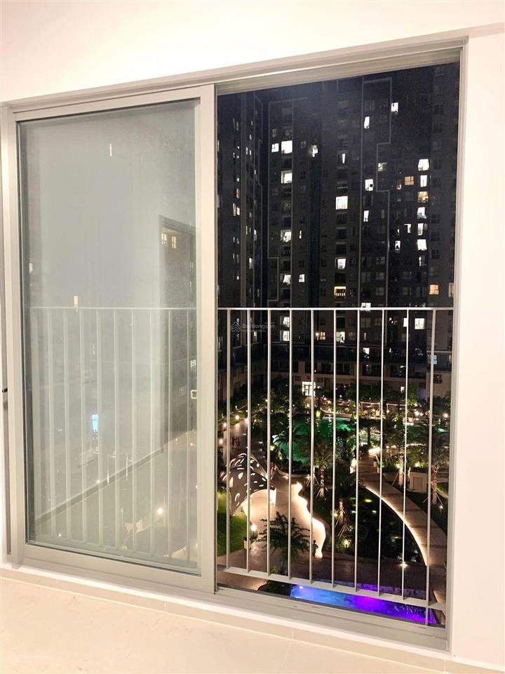 Bán căn 59m² view hồ bơi block a + giá 2.8 tỷ (102%) sổ hồng sẵn + tầng đẹp