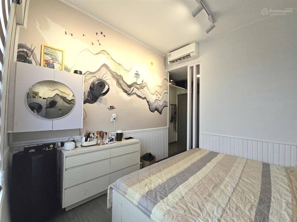 Bán căn 85m2 sổ hồng sẵn + full nội thất + giá 3,850 tỷ (102%) view ngoại khu mát mẻ