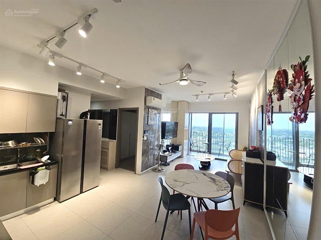 Bán căn 85m2 sổ hồng sẵn + full nội thất + giá 3,850 tỷ (102%) view ngoại khu mát mẻ