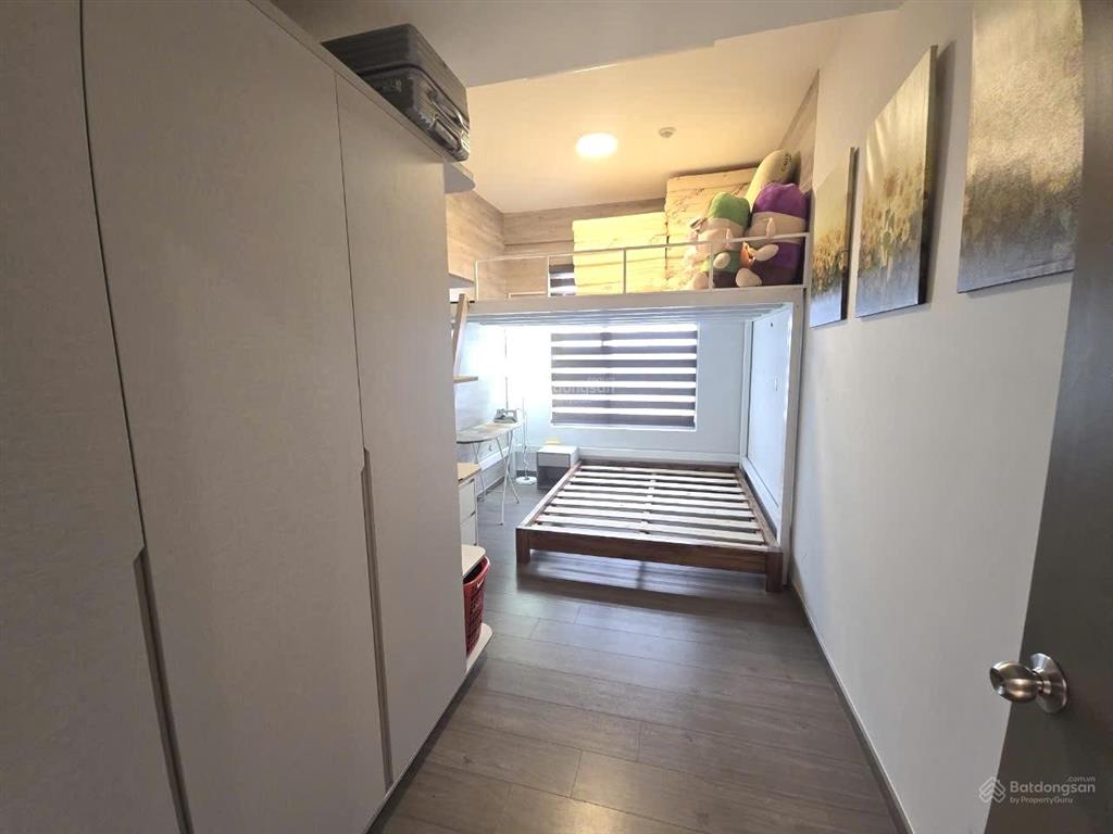Bán căn 85m2 sổ hồng sẵn + full nội thất + giá 3,850 tỷ (102%) view ngoại khu mát mẻ