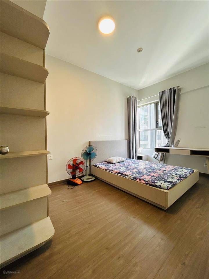 Bán căn 69m2 ban công view hồ bơi + giá 3.550 tỷ (102%) sổ hồng sẵn + tặng nội thất