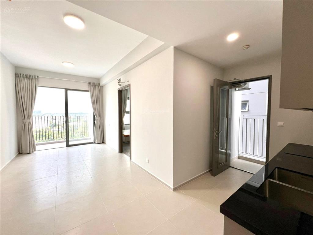 Bán căn 69m2 ban công view công viên block c, giá 3,51 tỷ (102%) sổ hồng sẵn