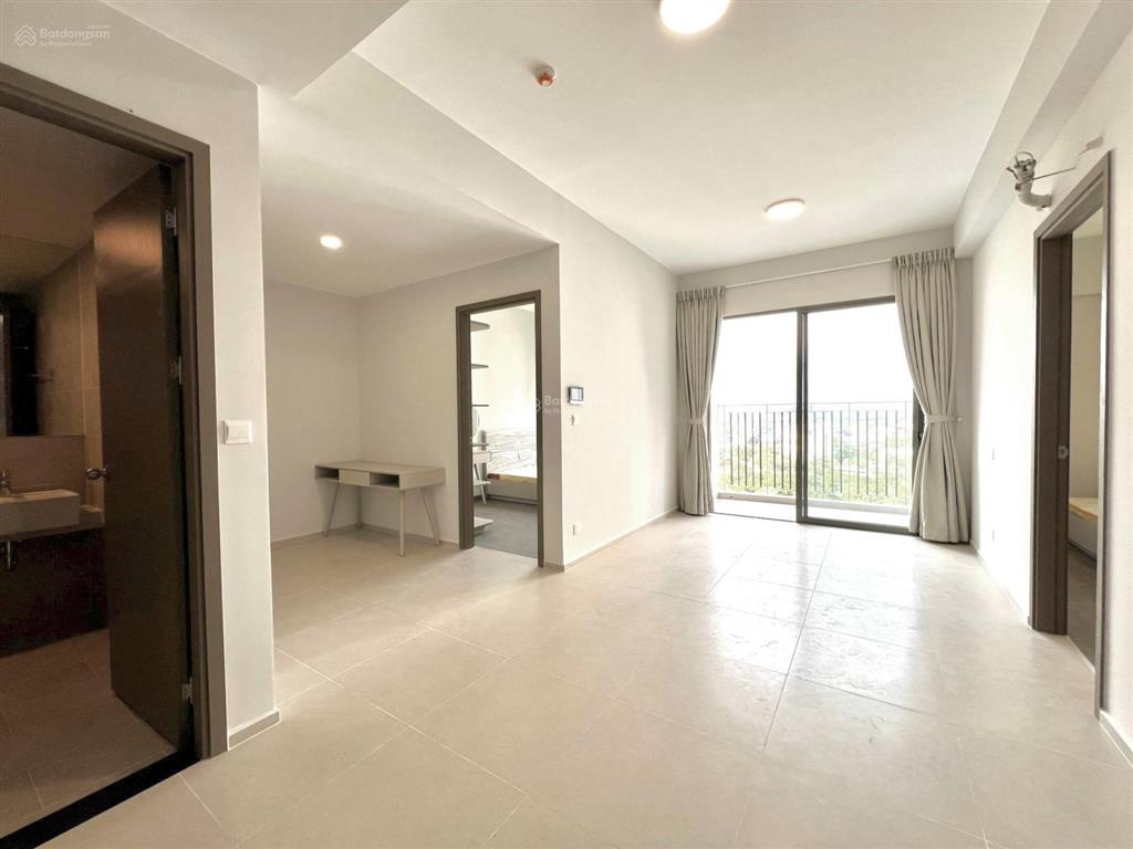 Bán căn 69m2 ban công view công viên block c, giá 3,51 tỷ (102%) sổ hồng sẵn
