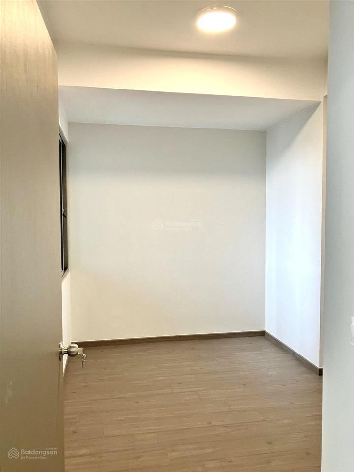 Bán căn 59m2 tầng trung đẹp + giá 2,65 tỷ (102%) sổ hồng sẵn