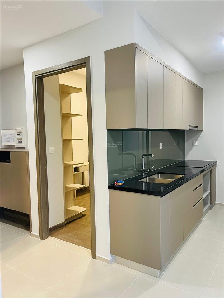Bán căn 59m2 view công viên block d, giá 2,83 tỷ (102%) tầng trung đẹp