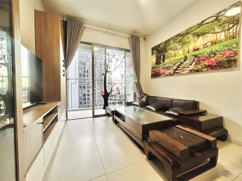 Bán căn 85m2 view hồ bơi + full nội thất + giá 3,950 tỷ (102%) sổ hồng sẵn + tầng đẹp
