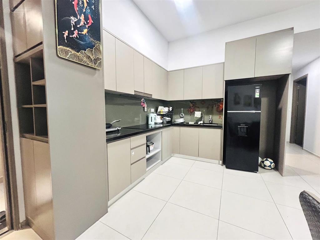 Bán căn 85m2 view hồ bơi + full nội thất + giá 3,950 tỷ (102%) sổ hồng sẵn + tầng đẹp