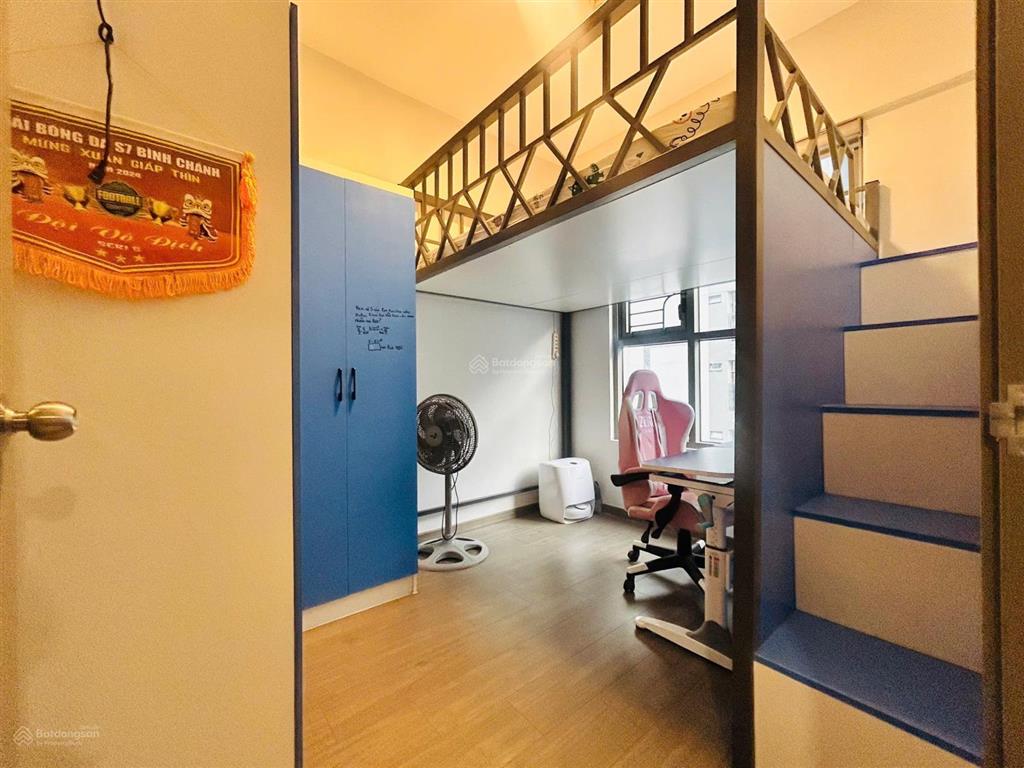 Bán căn 85m2 view hồ bơi + full nội thất + giá 3,950 tỷ (102%) sổ hồng sẵn + tầng đẹp