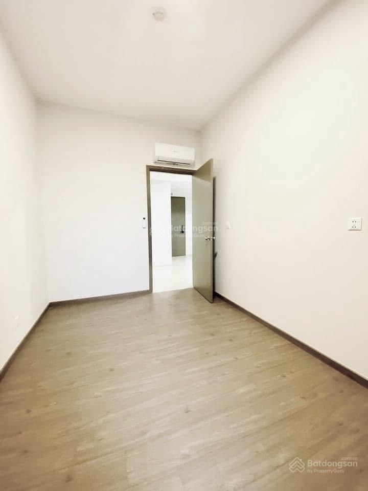 Bán căn 69m2 view hồ bơi + giá 3,45 tỷ (102%) sổ hồng sẵn + tầng trung đẹp