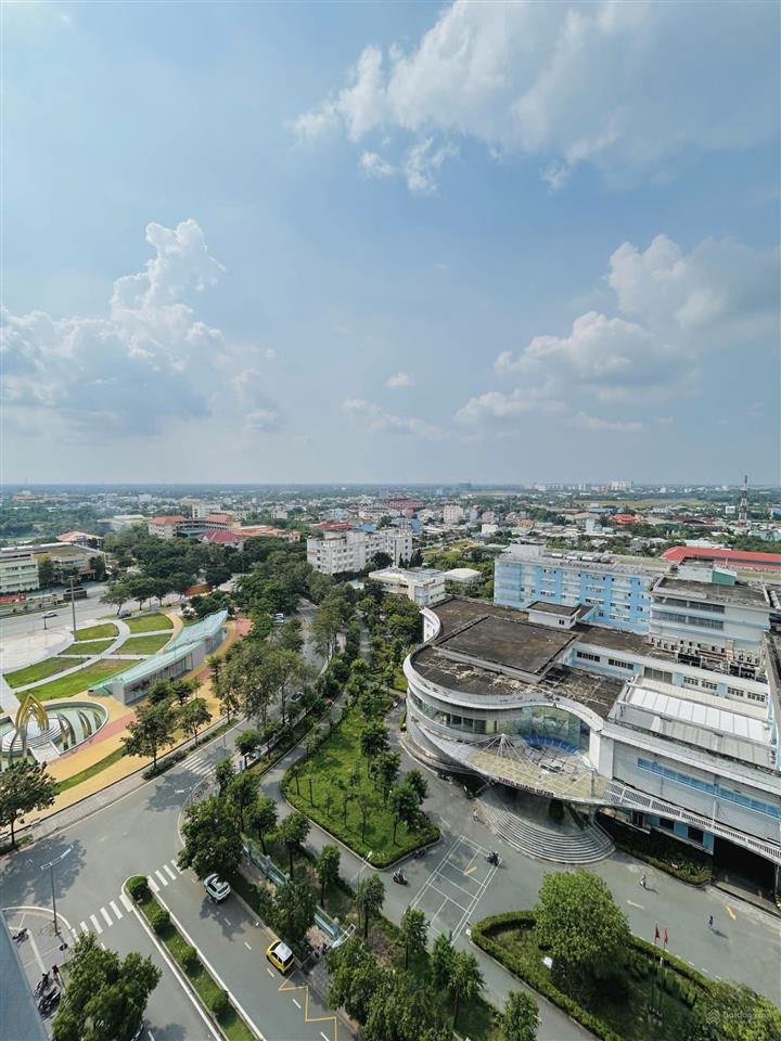 Bán nhanh căn 59m2 view bv bình chánh + giá 2,5 tỷ (102%) không ảo + sổ hồng sẵn