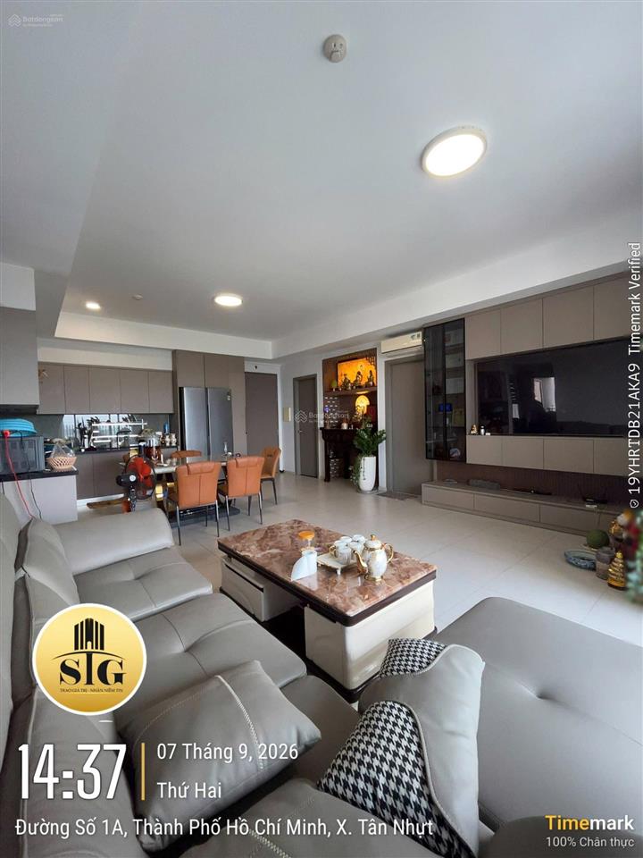 Bán căn 114m2 view công viên + full nội thất thiết kế + giá 4,6 tỷ (102%) tầng trung đẹp