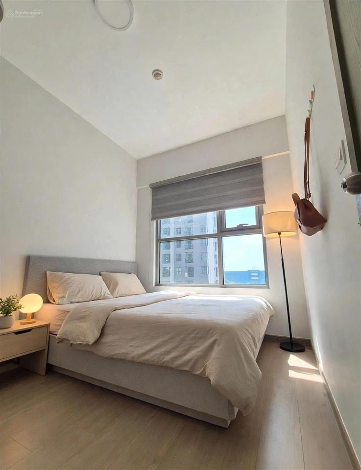Bán căn 59m2 view hồ bơi block d + giá 2,750 tỷ (102%) sổ hồng sẵn + full nội thất