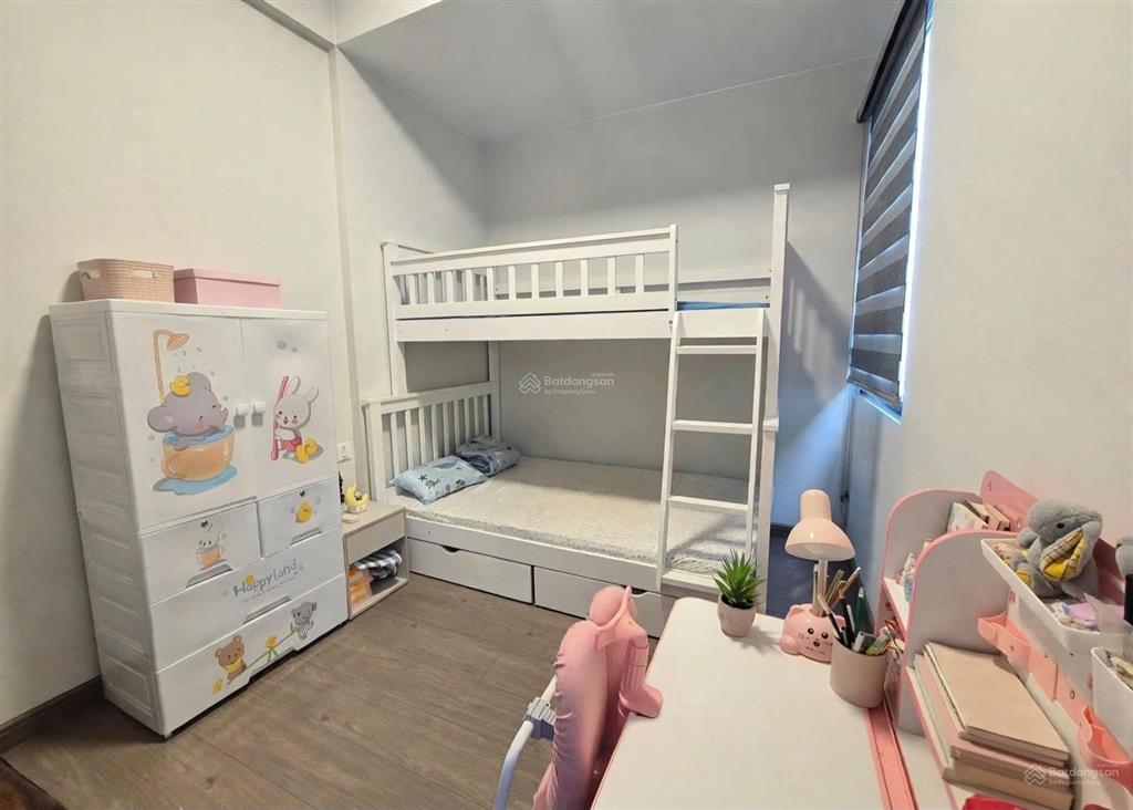 Bán căn 59m2 view hồ bơi block d + giá 2,750 tỷ (102%) sổ hồng sẵn + full nội thất