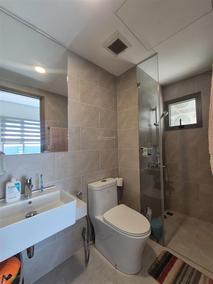 Bán căn 59m2 view hồ bơi block d + giá 2,750 tỷ (102%) sổ hồng sẵn + full nội thất