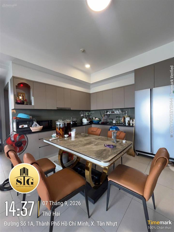 Bán căn 114m2 view công viên + full nội thất thiết kế + giá 4,5 tỷ (102%) tầng trung đẹp