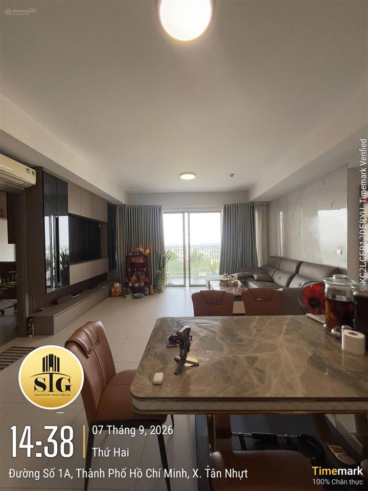 Bán căn 114m2 view công viên + full nội thất thiết kế + giá 4,5 tỷ (102%) tầng trung đẹp