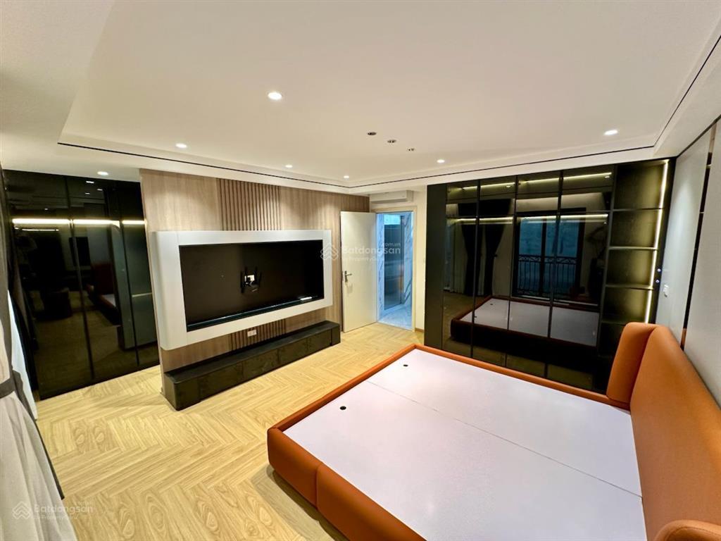 Tin chuẩn! thái hà, 2 ô tô tránh, gara, thang máy, full nội thất, k quy hoạch, kd vp,spa, cửa hàng