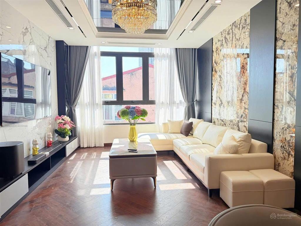 Vip! bán nhà phố nguyên hồng 7 chỗ tránh, vỉa hè 2m, thang máy, 2 thoáng, kinh doanh vp, spa...
