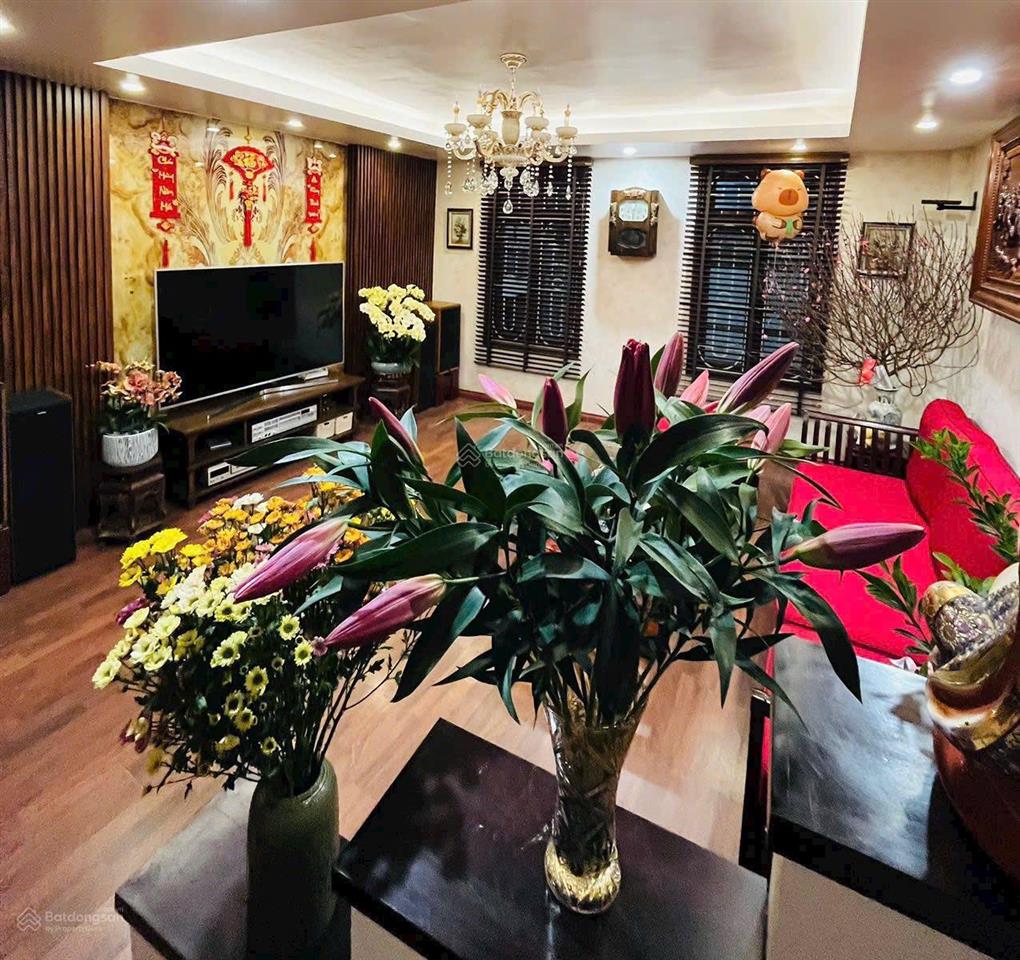 Pl mặt ngõ nguyễn chí thanh, ngõ thông ô tô tránh, 35m ra phố, gara, kd, sổ vuông, không qh, 61m2