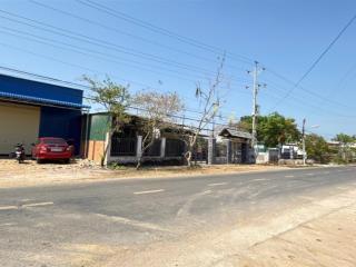 Bán đất + có sẵn kho, vị trí vip  mặt tiền dt707, gần khu công nghiệp hàm kiệm