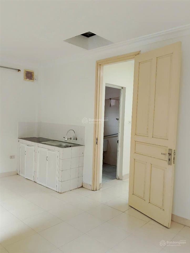 Cho thuê phòng 36m2, khép kín, không chúng chủ, gần chợ hà đông, hà nội. giá 2,5 triệu/ tháng