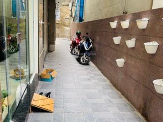 Nhà đẹp xây mới cứng  ngọc hồi yên sở  gần phố  bạt ngàn tiện ích  trước nhà rộng thoáng