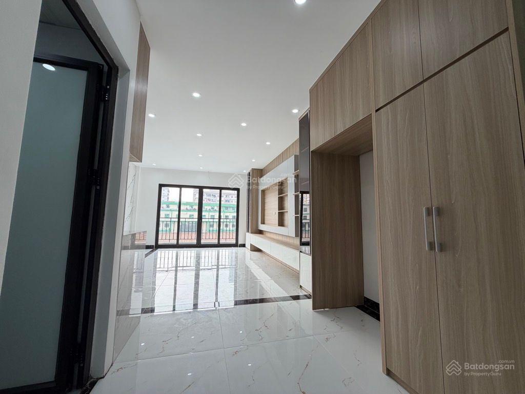 Chính chủ bán trần thủ độ 42m 6 tầng thang máy  nhà dân xây đẹp full đồ  oto đỗ với cách phố 30m