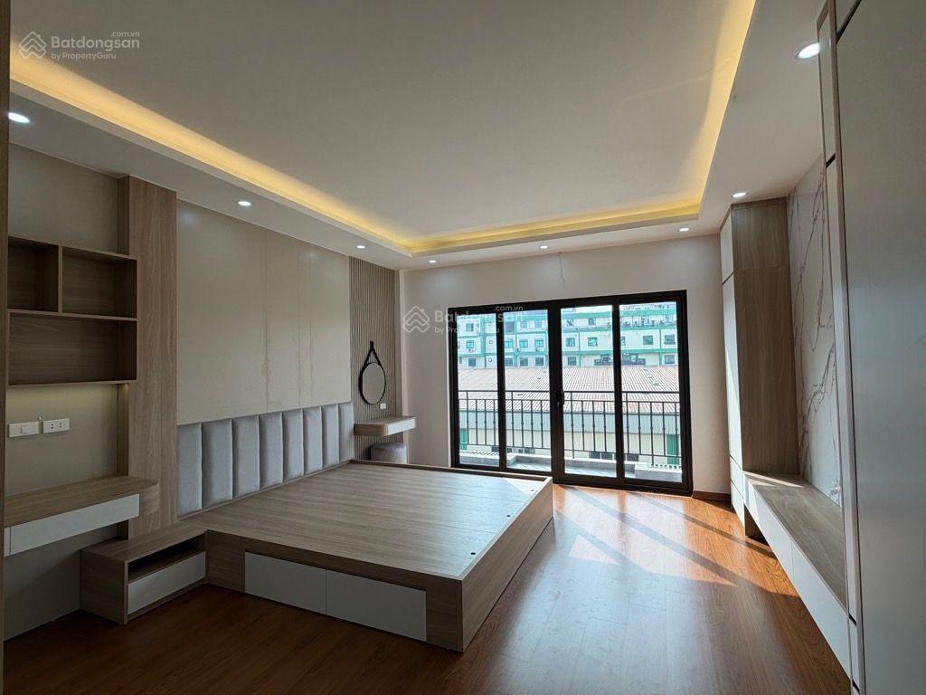 Chính chủ bán trần thủ độ 42m 6 tầng thang máy  nhà dân xây đẹp full đồ  oto đỗ với cách phố 30m