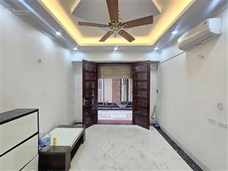 Nhà mới cứng 32m 5 tầng  mặt ngõ bằng b  linh đàm  tiện tích  gần chợ trường  10m ôtô tránh