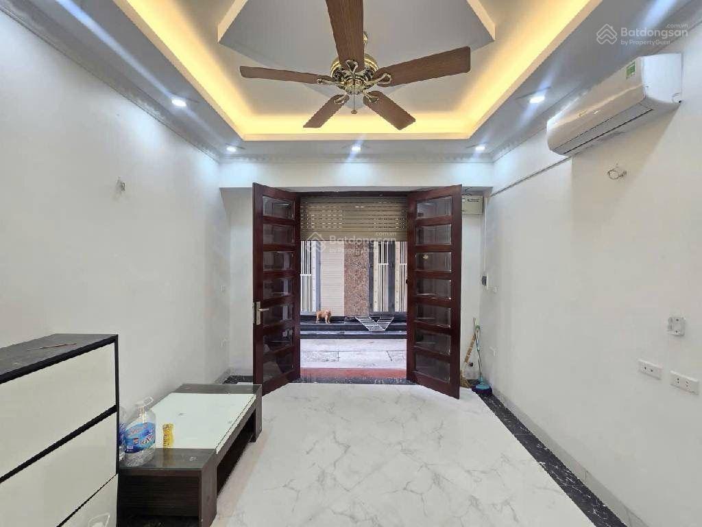 Căn nhà 35m2 x 5t mới kinh kong  10m ra ô tô tránh gần phố  trường chợ sát qh ql1 giải phóng 90m