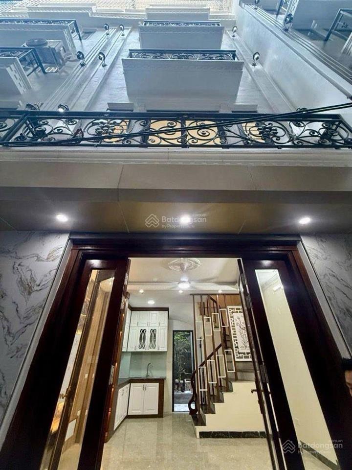 Căn nhà 35m2 x 5t mới kinh kong  10m ra ô tô tránh gần phố  trường chợ sát qh ql1 giải phóng 90m