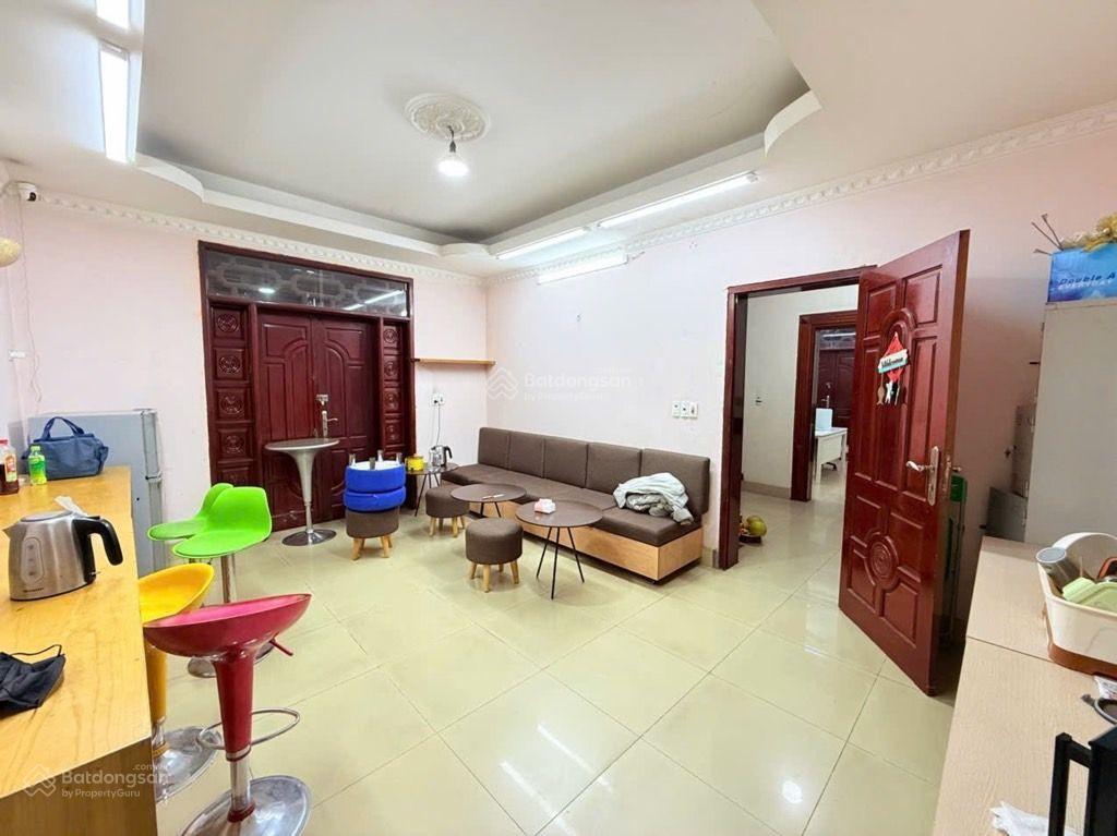Biệt thự đơn lập 360m2 5 tầng kinh doanh  đường to 40m hơn phố  đẹp nhất khu vực  vỉa hè rộng