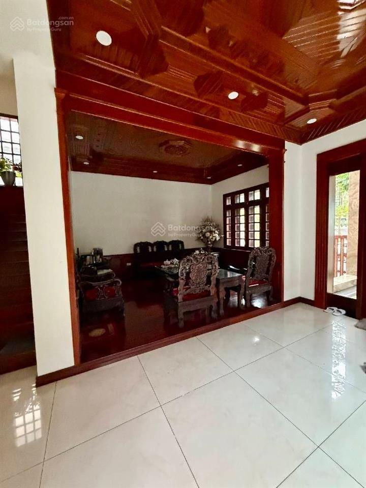 Biệt thự siêu rộng 335m2 4 tầng  view vườn hoa  đẹp nhất khu vực  vỉa hè rộng  sần vườn