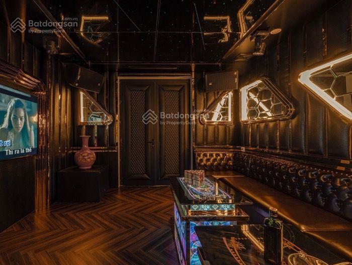 Bán biệt thự phong cách châu âu bể bơi  phòng hát karaoke  vị trí đẹp  chủ tặng toàn bộ nội xịn