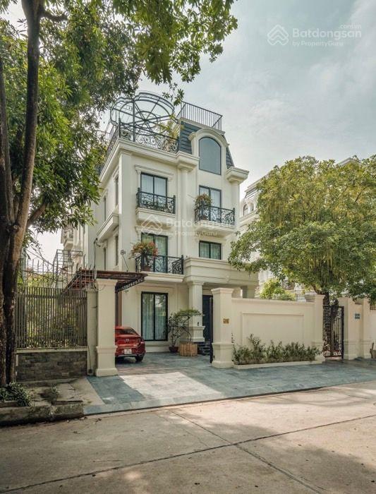 Bán biệt thự phong cách châu âu bể bơi  phòng hát karaoke  vị trí đẹp  chủ tặng toàn bộ nội xịn