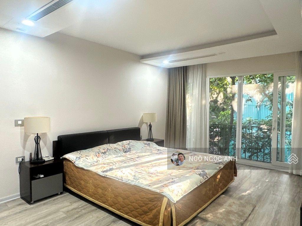 Bán biệt thự vào tphcm ở nên cần bán gấp căn 325m 4 tầng  kinh doanh  vỉa hè đường rộng như phố