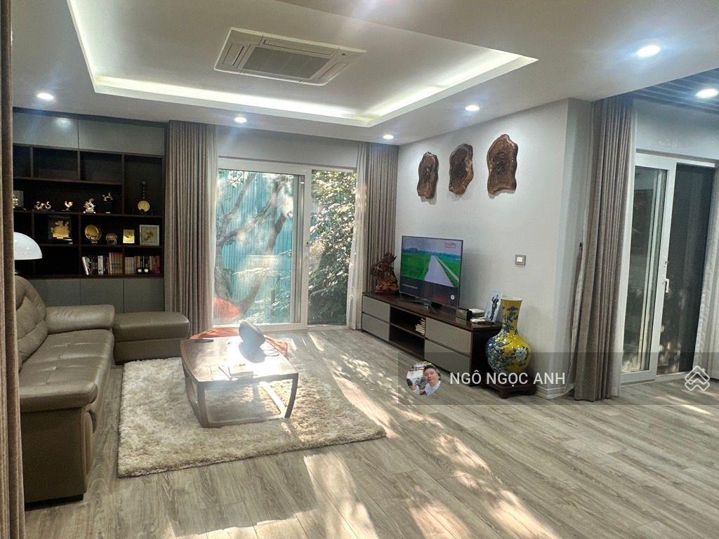Biệt thự đơn lập 332m2 5 tầng giá đẹp nhất khu  đường to hơn phố  đẹp nhất khu vực  vỉa hè rộng