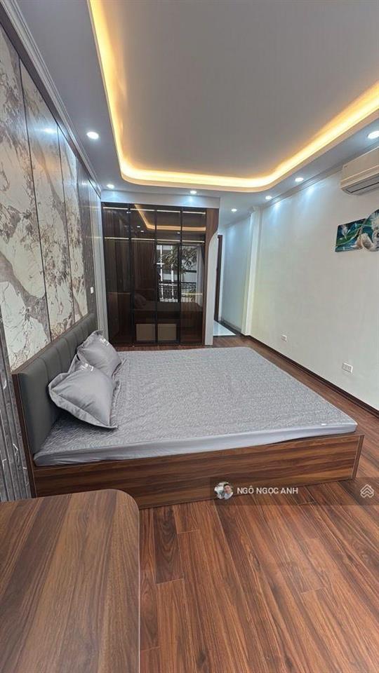 Bán xây mới cứng thang máy đẹp oto đỗ cửa, 40m2, 8,8 tỷ tại trần thủ độ, phường yên sở, hoàng mai