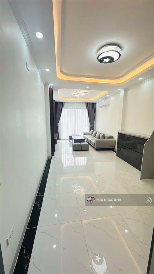 Bán xây mới cứng thang máy đẹp oto đỗ cửa, 40m2, 8,8 tỷ tại trần thủ độ, phường yên sở, hoàng mai