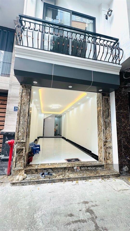 Bán xây mới cứng thang máy đẹp oto đỗ cửa, 40m2, 8,8 tỷ tại trần thủ độ, phường yên sở, hoàng mai