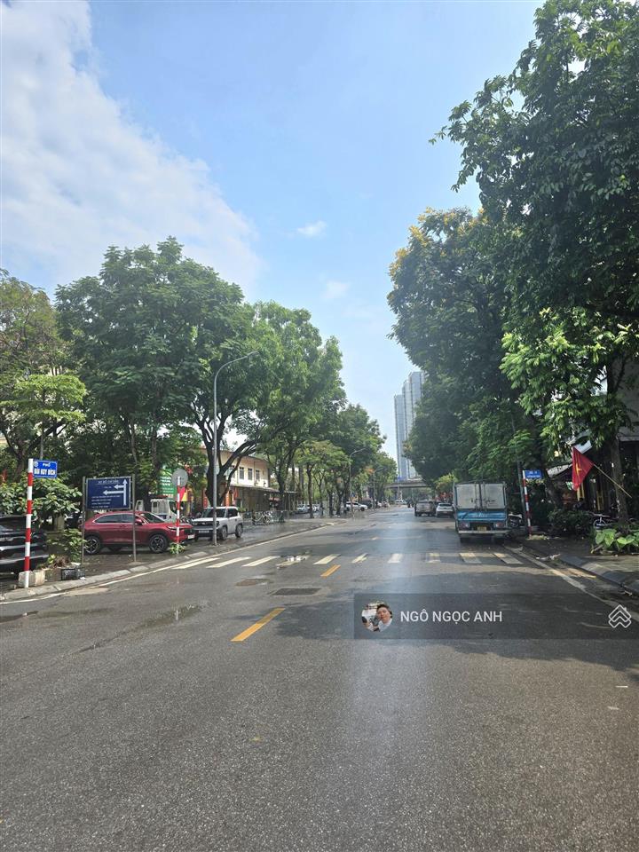 Bán đất kinh doanh đỉnh lô góc ngõ 25 bùi huy bích mặt ngõ vỉa hè, 20 tỷ vnd, 80 m2, mặt tiền 5m
