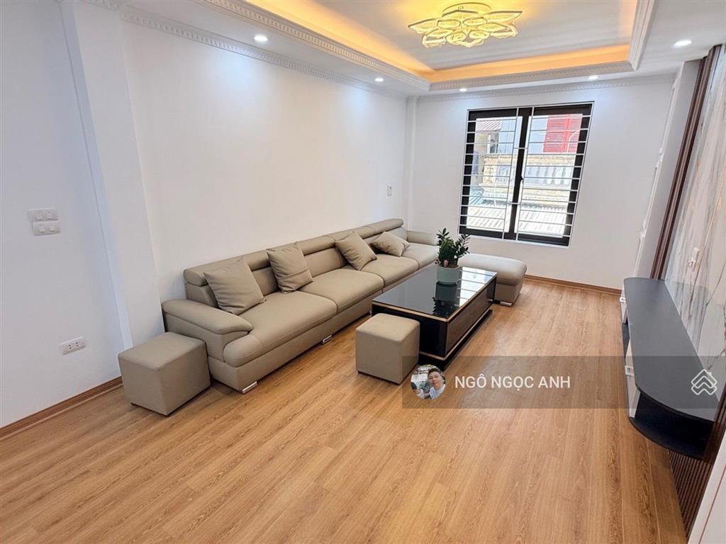 Nhà đẹp ở luôn  2 sân thoáng trước sau  khu vực hiếm  nhà bán oto đỗ cửa  58m 5 tầng mới cứng
