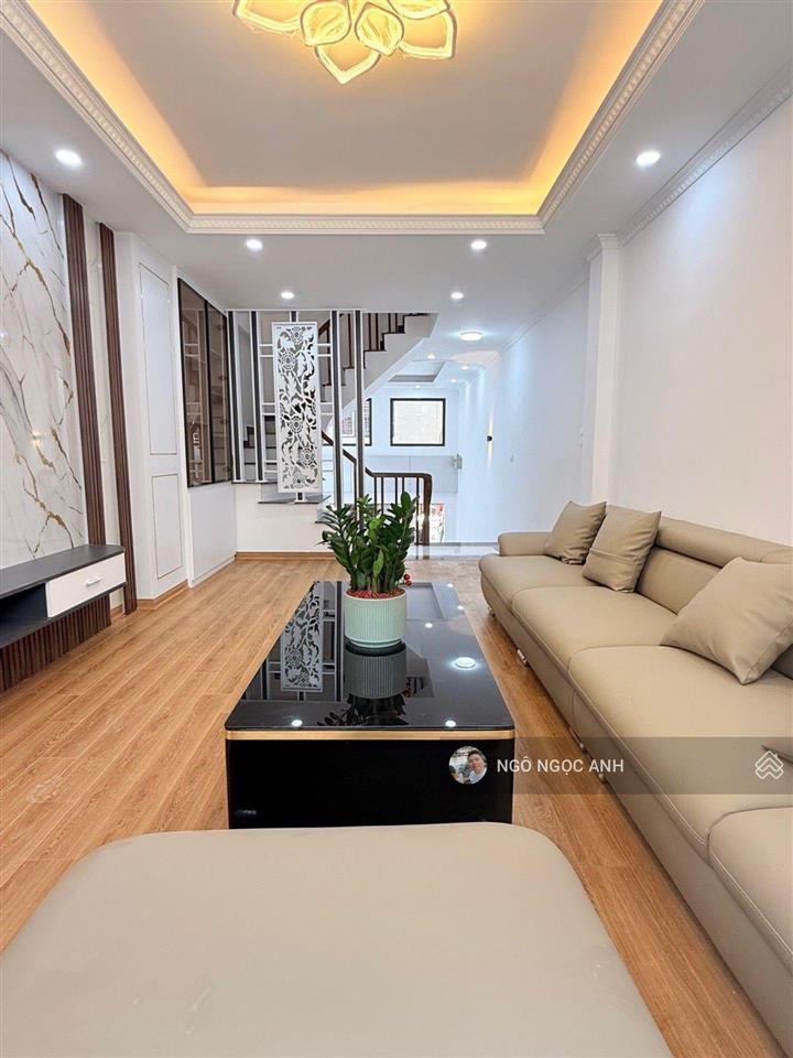 Nhà đẹp ở luôn  2 sân thoáng trước sau  khu vực hiếm  nhà bán oto đỗ cửa  58m 5 tầng mới cứng