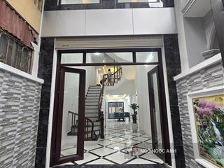 Nhà đẹp ở luôn  2 sân thoáng trước sau  khu vực hiếm  nhà bán oto đỗ cửa  58m 5 tầng mới cứng