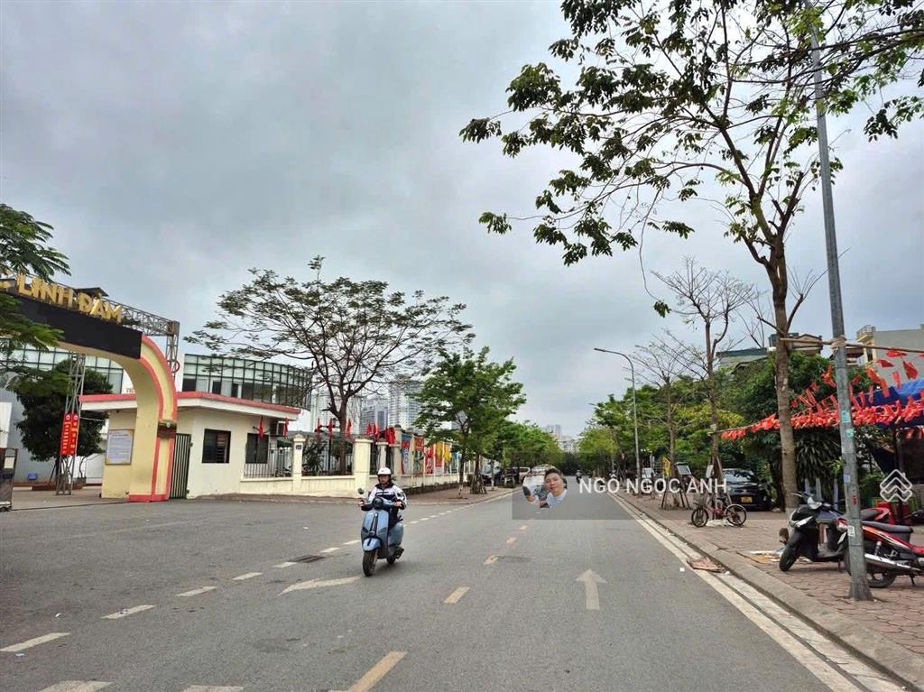 Bán đất tặng nhà cấp 4  48m phố linh đường sát hồ linh đàm ôtô vào nhà sẵn dòng tiền cho thuê