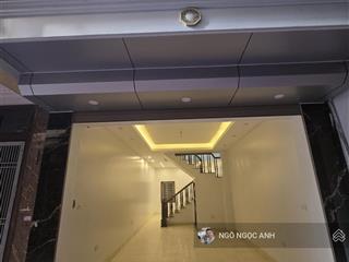 Chính chủ gửi bán nhà phường hoàng liệt  hàng kín 50m 5 tầng ô tô vào nhà  gần phố  chợ trường